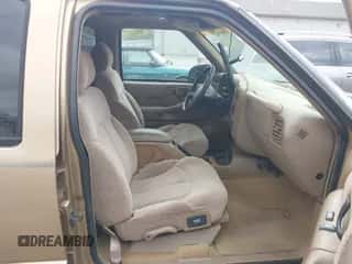 1999 Chevrolet Blazer LS с VIN 1GNDT13W3X2116071, выставлен на аукционе IAAI как лот 43497351 с пробегом 53 255 миль миль и . История ставок и продаж доступна на DreamBid. Изображение 5.