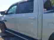 2017 Ram 1500 Rebel z VIN 1C6RR7YT7HS595604, wystawiony jako IAAI lot #42568201 z przebiegiem 130 071 mil mil oraz . Historia ofert i sprzedaży dostępna na DreamBid. Obrazek 14.