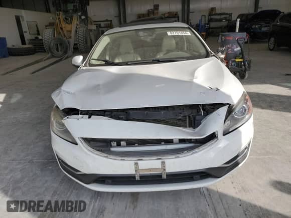 2015 Volvo S60 T5 Platinum с VIN YV1612TM8F2352980, выставлен на аукционе Copart как лот 82701654 с пробегом Не указан миль и Списание • Salvage title. История ставок и продаж доступна на DreamBid. Изображение 5.