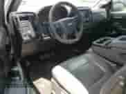 2015 Chevrolet Silverado 1500 Work Truck z VIN 1GCNKPEH9FZ194491, wystawiony jako Copart lot #55606995 z przebiegiem 115 266 mil mil oraz Czysty tytuł • Clean title. Historia ofert i sprzedaży dostępna na DreamBid. Obrazek 8.