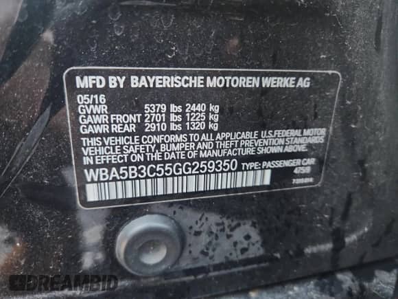 2016 BMW 5 Series 535i xDrive z VIN WBA5B3C55GG259350, wystawiony jako Copart lot #90113625 z przebiegiem 123 485 mil mil oraz Szkoda całkowita • Salvage title. Historia ofert i sprzedaży dostępna na DreamBid. Obrazek 12.