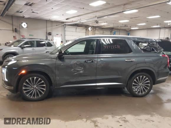 2023 Hyundai Palisade Calligraphy с VIN KM8R7DGE8PU510719, выставлен на аукционе IAAI как лот 42722581 с пробегом 48 752 миль миль и . История ставок и продаж доступна на DreamBid. Изображение 14.