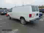 2002 Ford Econoline Cargo z VIN 1FTNE24L92HB25610, wystawiony jako IAAI lot #43459276 z przebiegiem 37 961 mil mil oraz . Historia ofert i sprzedaży dostępna na DreamBid. Obrazek 3.