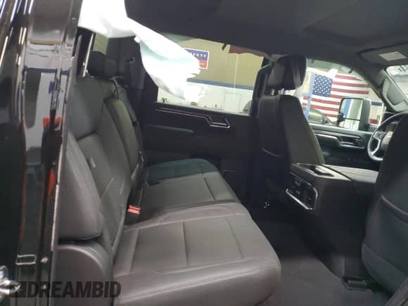 2024 Chevrolet Silverado 3500HD LTZ z VIN 2GC4YUEYXR1119921, wystawiony jako Copart lot #85575214 z przebiegiem 7 189 mil mil oraz Szkoda całkowita • Salvage title. Historia ofert i sprzedaży dostępna na DreamBid. Obrazek 10.