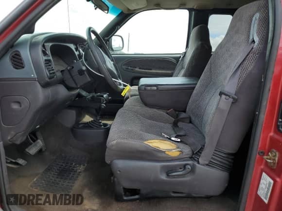 1999 Dodge 1500 z VIN 3B7HF13Z5XM572688, wystawiony jako Copart lot #71714375 z przebiegiem 216 324 mil mil oraz Szkoda całkowita • Salvage title. Historia ofert i sprzedaży dostępna na DreamBid. Obrazek 7.