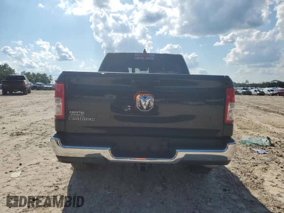 2022 Ram 1500 Big Horn с VIN 1C6RREFG2NN325703, выставлен на аукционе Copart как лот 70269345 с пробегом Не указан миль и Списание • Salvage title. История ставок и продаж доступна на DreamBid. Изображение 6.