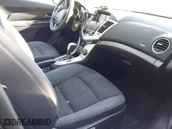 2016 Chevrolet Cruze LT с VIN 1G1PE5SB5G7220143, выставлен на аукционе IAAI как лот 43349731 с пробегом 83 584 миль миль и . История ставок и продаж доступна на DreamBid. Изображение 5.
