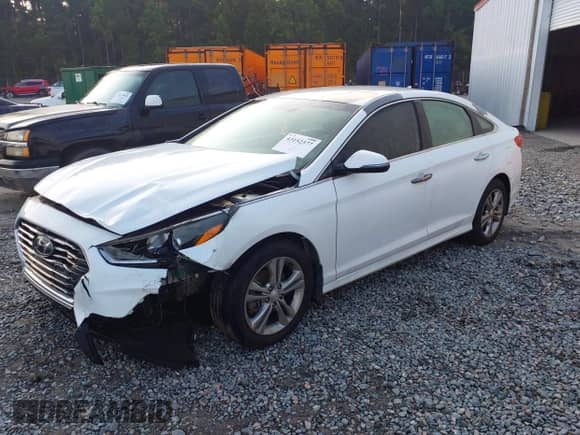 2018 Hyundai Sonata Limited с VIN 5NPE34AF5JH635890, выставлен на аукционе IAAI как лот 43152377 с пробегом 122 115 миль миль и . История ставок и продаж доступна на DreamBid. Изображение 18.