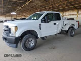 2019 Ford F-250 XL with VIN 1FT7X2B69KED00830, listed as a Copart auction lot 69467535 with 84,592 mi miles and Salvage title. Bid and sale history available at DreamBid. Image 1.