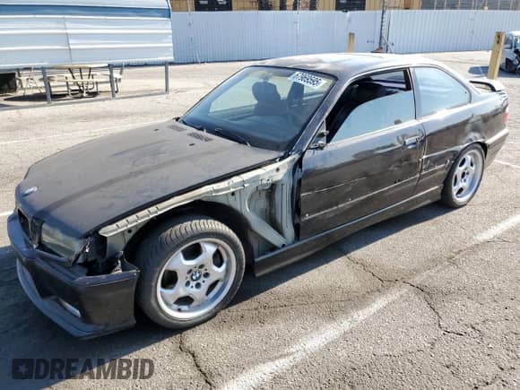 1995 BMW M3 с VIN WBSBF0321SEN90132, выставлен на аукционе Copart как лот 67969595 с пробегом Не указан миль и Списание • Salvage title. История ставок и продаж доступна на DreamBid. Изображение 1.