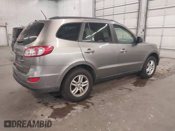 2011 Hyundai Santa Fe GLS with VIN 5XYZG3AB9BG080934, listed as a IAAI auction lot 43041789 with 151,287 mi miles and . Bid and sale history available at DreamBid. Image 4.