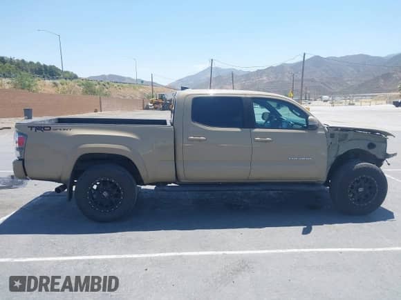 2020 Toyota Tacoma SR5 z VIN 3TMBZ5DN9LM025403, wystawiony jako IAAI lot #42654685 z przebiegiem 154 392 mil mil oraz . Historia ofert i sprzedaży dostępna na DreamBid. Obrazek 14.