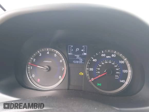 2016 Hyundai Accent SE z VIN KMHCT5AE8GU285850, wystawiony jako IAAI lot #43593469 z przebiegiem 150 838 mil mil oraz . Historia ofert i sprzedaży dostępna na DreamBid. Obrazek 7.