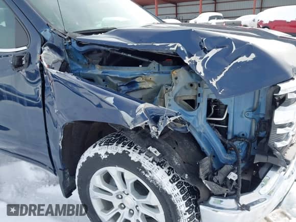 2022 Chevrolet Silverado 1500 LTZ z VIN 2GCUDGED8N1511011, wystawiony jako IAAI lot #41378959 z przebiegiem 30 665 mil mil oraz . Historia ofert i sprzedaży dostępna na DreamBid. Obrazek 18.