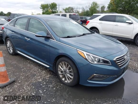 2015 Hyundai Sonata Sport с VIN 5NPE34AF5FH122727, выставлен на аукционе IAAI как лот 43299771 с пробегом 152 861 миль миль и . История ставок и продаж доступна на DreamBid. Изображение 1.