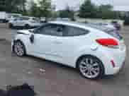 2013 Hyundai Veloster w/Gray Int z VIN KMHTC6AD0DU151892, wystawiony jako IAAI lot #43034606 z przebiegiem 138 148 mil mil oraz . Historia ofert i sprzedaży dostępna na DreamBid. Obrazek 3.