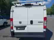 2023 Ram ProMaster Cargo z VIN 3C6LRVVG7PE559138, wystawiony jako IAAI lot #42331456 z przebiegiem 55 786 mil mil oraz . Historia ofert i sprzedaży dostępna na DreamBid. Obrazek 16.