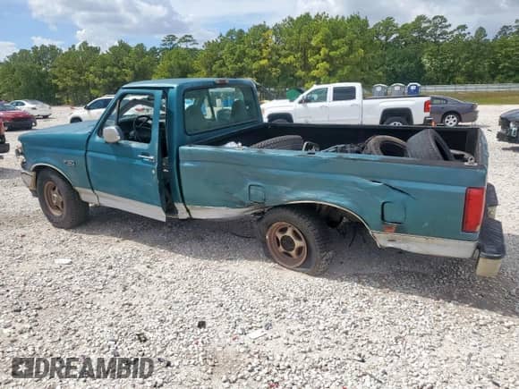 1996 Ford F-150 with VIN 1FTEF15N3TLA38999, listed as a Copart auction lot 81628945 with Not provided miles and Salvage title. Bid and sale history available at DreamBid. Image 2.