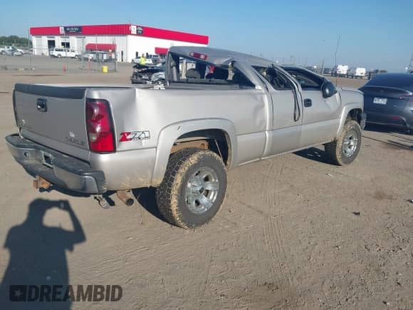 2004 Chevrolet Silverado 1500 LS с VIN 1GCEK19T84E256575, выставлен на аукционе IAAI как лот 43346393 с пробегом 148 581 миль миль и . История ставок и продаж доступна на DreamBid. Изображение 4.