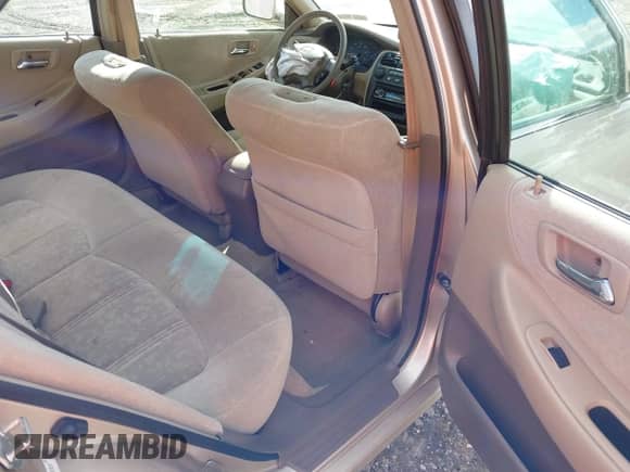 2000 Honda Accord EX z VIN 1HGCG6672YA069215, wystawiony jako IAAI lot #41508330 z przebiegiem 138 721 mil mil oraz . Historia ofert i sprzedaży dostępna na DreamBid. Obrazek 8.