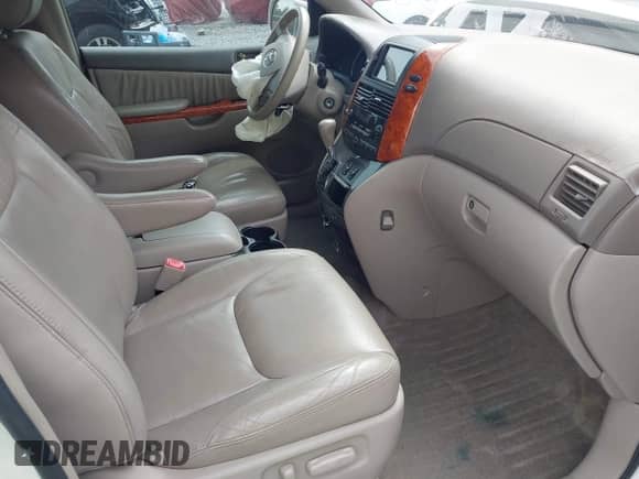 2010 Toyota Sienna XLE с VIN 5TDYK4CC3AS330112, выставлен на аукционе IAAI как лот 43295737 с пробегом 229 430 миль миль и . История ставок и продаж доступна на DreamBid. Изображение 5.