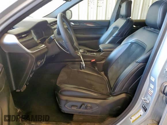 2023 Jeep Grand Cherokee Laredo z VIN 1C4RJJAG3P8798608, wystawiony jako Copart lot #57052645 z przebiegiem 25 129 mil mil oraz Czysty tytuł • Clean title. Historia ofert i sprzedaży dostępna na DreamBid. Obrazek 7.