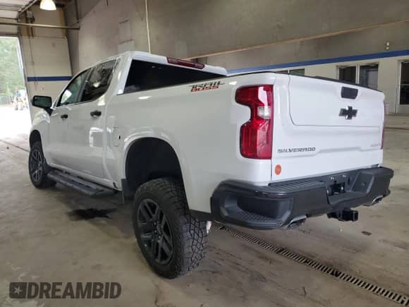 2025 Chevrolet Silverado 1500 Custom Trail Boss z VIN 3GCUKCED6SG102183, wystawiony jako Copart lot #84366845 z przebiegiem 14 771 mil mil oraz Szkoda całkowita • Salvage title. Historia ofert i sprzedaży dostępna na DreamBid. Obrazek 2.