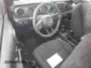 2022 Jeep Wrangler Sport с VIN 1C4HJXAG7NW147909, выставлен на аукционе Copart как лот 73051454 с пробегом 21 707 миль миль и Списание • Salvage title. История ставок и продаж доступна на DreamBid. Изображение 8.