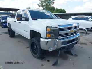 2017 Chevrolet Silverado 2500HD Work Truck z VIN 1GC2CUEG5HZ366363, wystawiony jako IAAI lot #43361232 z przebiegiem 195 782 mil mil oraz . Historia ofert i sprzedaży dostępna na DreamBid. Obrazek 1.