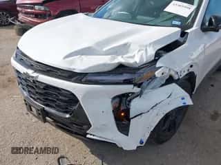 2025 Chevrolet Trax ACTIV с VIN KL77LKEP1SC038732, выставлен на аукционе IAAI как лот 43305998 с пробегом 13 396 миль миль и . История ставок и продаж доступна на DreamBid. Изображение 6.