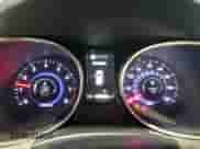 2016 Hyundai Santa Fe SE z VIN KM8SRDHF6GU137330, wystawiony jako Copart lot #84390365 z przebiegiem 173 246 mil mil oraz Czysty tytuł • Clean title. Historia ofert i sprzedaży dostępna na DreamBid. Obrazek 9.