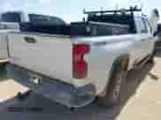 2021 Chevrolet Silverado 2500HD Work Truck z VIN 1GC1YLEY8MF236377, wystawiony jako IAAI lot #42929658 z przebiegiem 127 802 mil mil oraz . Historia ofert i sprzedaży dostępna na DreamBid. Obrazek 4.