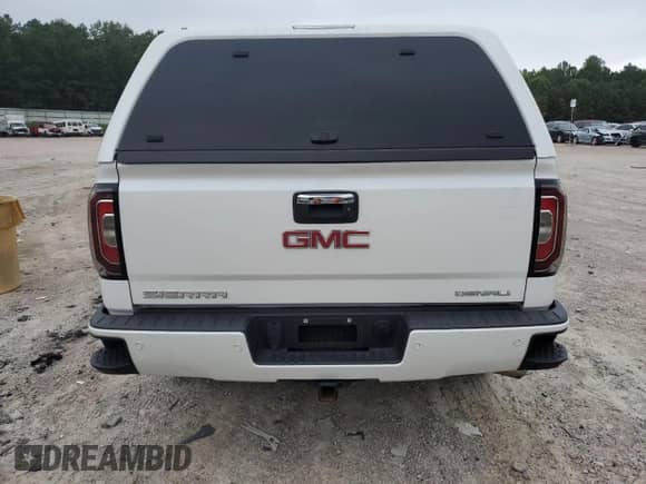 2017 GMC Sierra 1500 Denali with VIN 3GTP1PEC1HG231343, listed as a Copart auction lot 62217985 with 228,386 mi miles and Clean title. Bid and sale history available at DreamBid. Image 6.