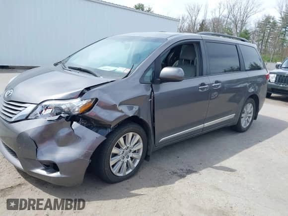2017 Toyota Sienna XLE z VIN 5TDDZ3DC4HS186390, wystawiony jako IAAI lot #39200075 z przebiegiem 68 156 mil mil oraz . Historia ofert i sprzedaży dostępna na DreamBid. Obrazek 17.