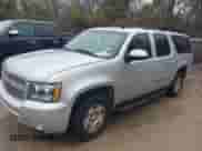 2014 Chevrolet Suburban LS с VIN 1GNSCHE08ER217393, выставлен на аукционе IAAI как лот 41563635 с пробегом 212 852 миль миль и . История ставок и продаж доступна на DreamBid. Изображение 2.