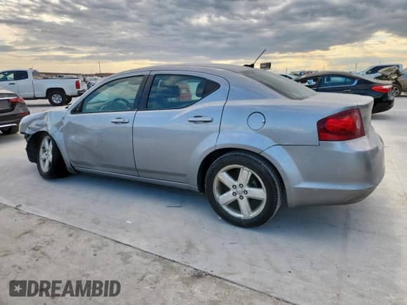 2013 Dodge Avenger SE z VIN 1C3CDZAB0DN643838, wystawiony jako Copart lot #82318845 z przebiegiem 114 049 mil mil oraz Szkoda całkowita • Salvage title. Historia ofert i sprzedaży dostępna na DreamBid. Obrazek 2.