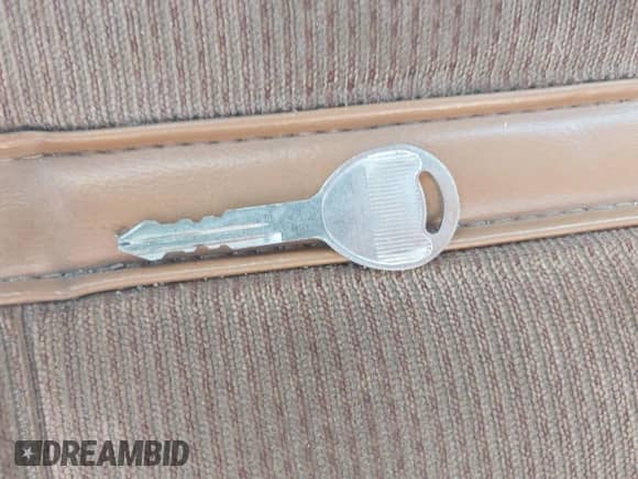 1993 Dodge Dakota S с VIN 1B7FL26X8PS234273, выставлен на аукционе IAAI как лот 41874966 с пробегом 195 048 миль миль и . История ставок и продаж доступна на DreamBid. Изображение 11.