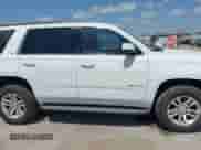 2015 Chevrolet Tahoe LS с VIN 1GNSCAKC6FR239156, выставлен на аукционе IAAI как лот 42545513 с пробегом 117 863 миль миль и . История ставок и продаж доступна на DreamBid. Изображение 13.