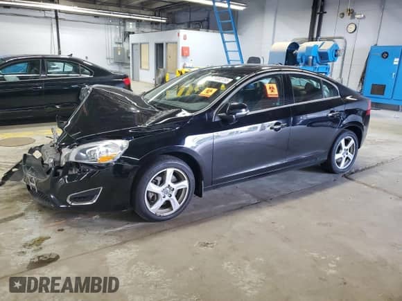 2012 Volvo S60 T5 с VIN YV1622FS3C2117406, выставлен на аукционе Copart как лот 71000155 с пробегом Не указан миль и Списание • Salvage title. История ставок и продаж доступна на DreamBid. Изображение 1.