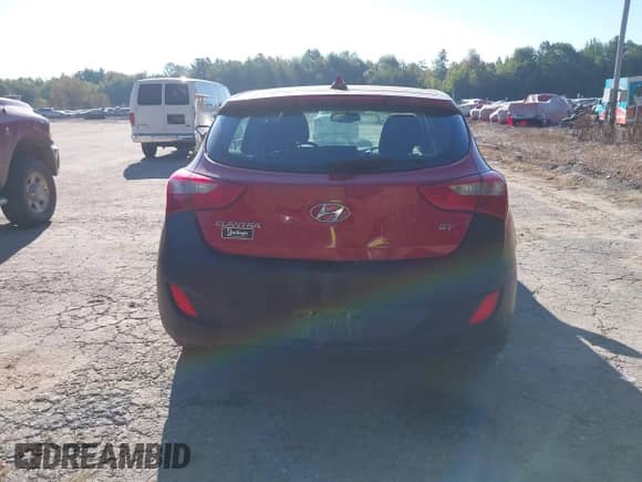 2013 Hyundai Elantra с VIN KMHD35LE1DU083302, выставлен на аукционе IAAI как лот 43231685 с пробегом 244 570 миль миль и . История ставок и продаж доступна на DreamBid. Изображение 14.