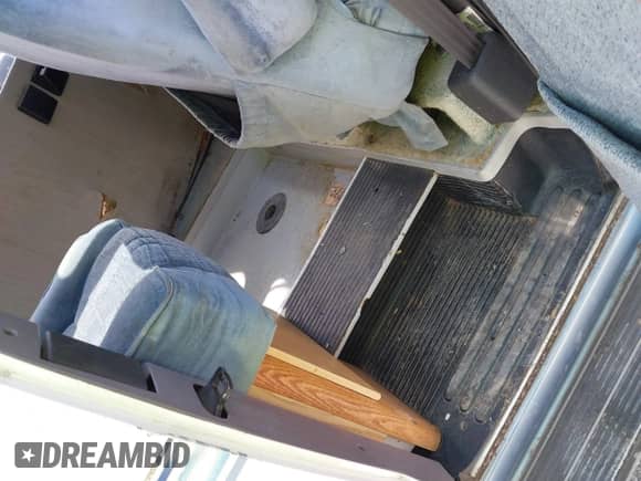 2000 Dodge RAM with VIN 2B6KB31YXYK175461, listed as a IAAI auction lot 42671886 with 163,104 mi miles and . Bid and sale history available at DreamBid. Image 8.