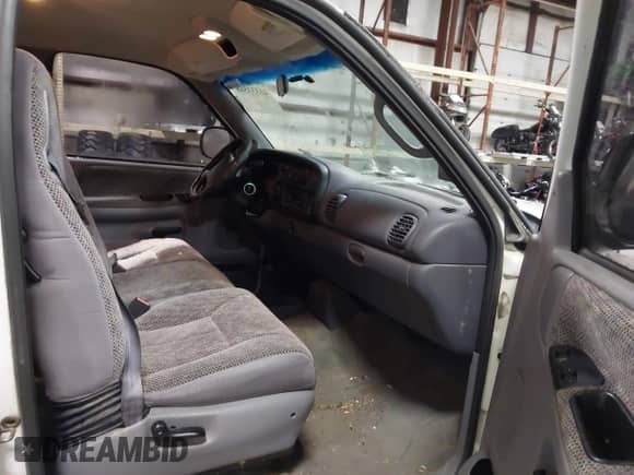 1998 Dodge 1500 с VIN 3B7HF12Z2WM251580, выставлен на аукционе IAAI как лот 41333568 с пробегом Не указан миль и . История ставок и продаж доступна на DreamBid. Изображение 5.