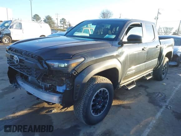2024 Toyota Tacoma SR5 with VIN 3TYLB5JN3RT032583, listed as a IAAI auction lot 41404527 with 7,130 mi miles and . Bid and sale history available at DreamBid. Image 17.