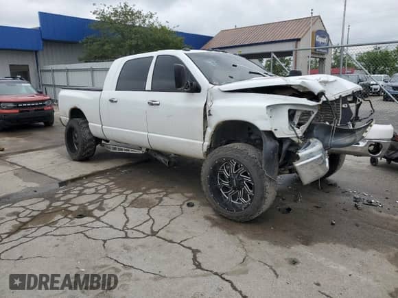 2008 Dodge 2500 SXT with VIN 3D7KS29A48G172779, listed as a Copart auction lot 58305135 with 139,737 mi miles and Salvage title. Bid and sale history available at DreamBid. Image 4.