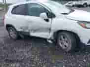 2022 Chevrolet Trax LS с VIN KL7CJNSM2NB513931, выставлен на аукционе IAAI как лот 42493371 с пробегом 42 498 миль миль и . История ставок и продаж доступна на DreamBid. Изображение 6.