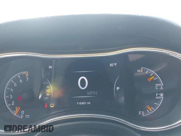 2017 Jeep Grand Cherokee Limited z VIN 1C4RJFBG6HC735707, wystawiony jako IAAI lot #43253694 z przebiegiem 115 451 mil mil oraz . Historia ofert i sprzedaży dostępna na DreamBid. Obrazek 7.