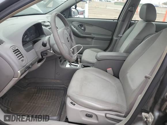 2005 Chevrolet Malibu LT z VIN 1G1ZU54845F247267, wystawiony jako Copart lot #86149825 z przebiegiem 123 169 mil mil oraz Czysty tytuł • Clean title. Historia ofert i sprzedaży dostępna na DreamBid. Obrazek 7.