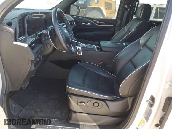 2022 Cadillac Escalade Premium Luxury с VIN 1GYS4CKL9NR154953, выставлен на аукционе Copart как лот 83537254 с пробегом 77 397 миль миль и Списание • Salvage title. История ставок и продаж доступна на DreamBid. Изображение 7.