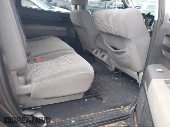 2013 Toyota Tundra с VIN 5TFEM5F12DX059359, выставлен на аукционе IAAI как лот 42451101 с пробегом 236 522 миль миль и . История ставок и продаж доступна на DreamBid. Изображение 8.