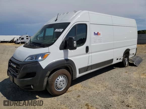2025 Ram ProMaster Cargo Tradesman с VIN 3C6MRVJG3SE517634, выставлен на аукционе Copart как лот 66493295 с пробегом 17 351 миль миль и Чистый • Clean title. История ставок и продаж доступна на DreamBid. Изображение 1.